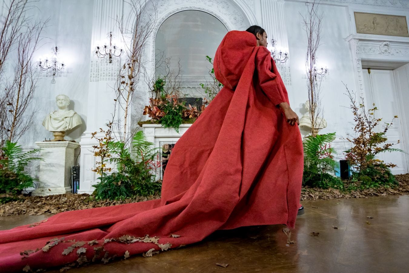 El desfile que tuvo lugar en el Palacio de Miramar abre la Semana de Prevención de Residuos de Gipuzkoa.