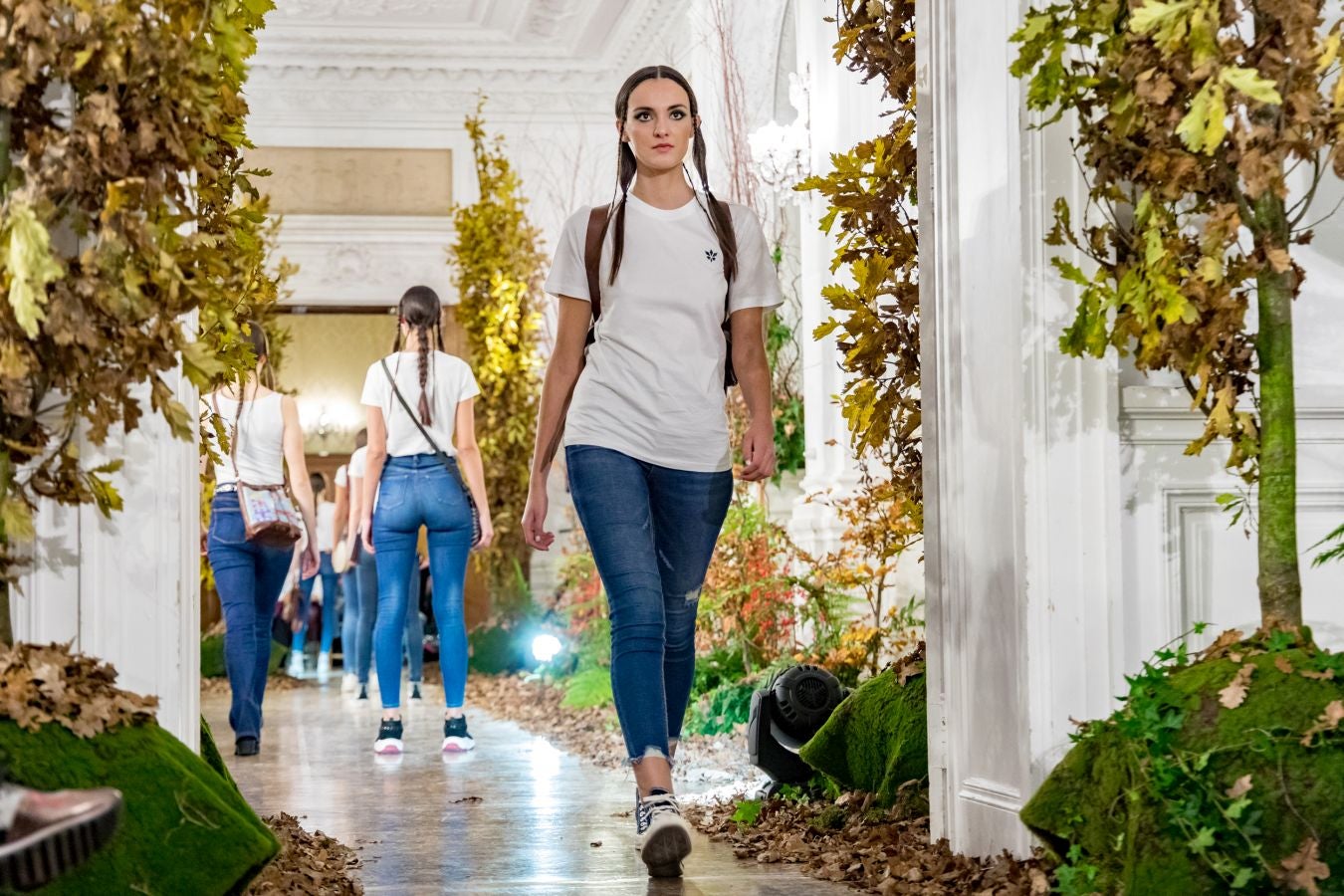 El desfile que tuvo lugar en el Palacio de Miramar abre la Semana de Prevención de Residuos de Gipuzkoa.