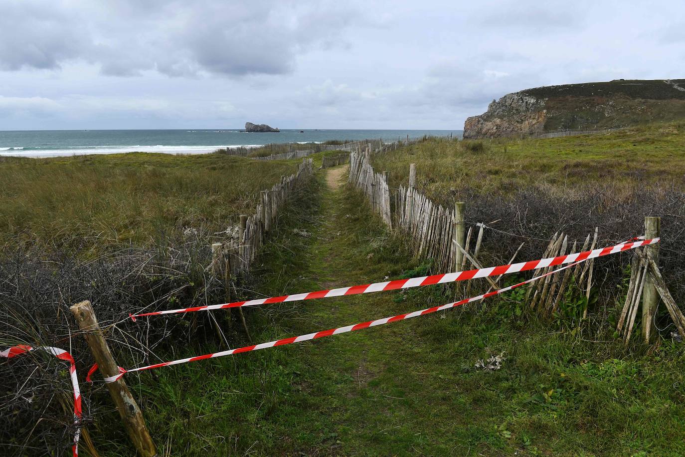 Fotos: Playas cerradas en la costa atlántica de Francia