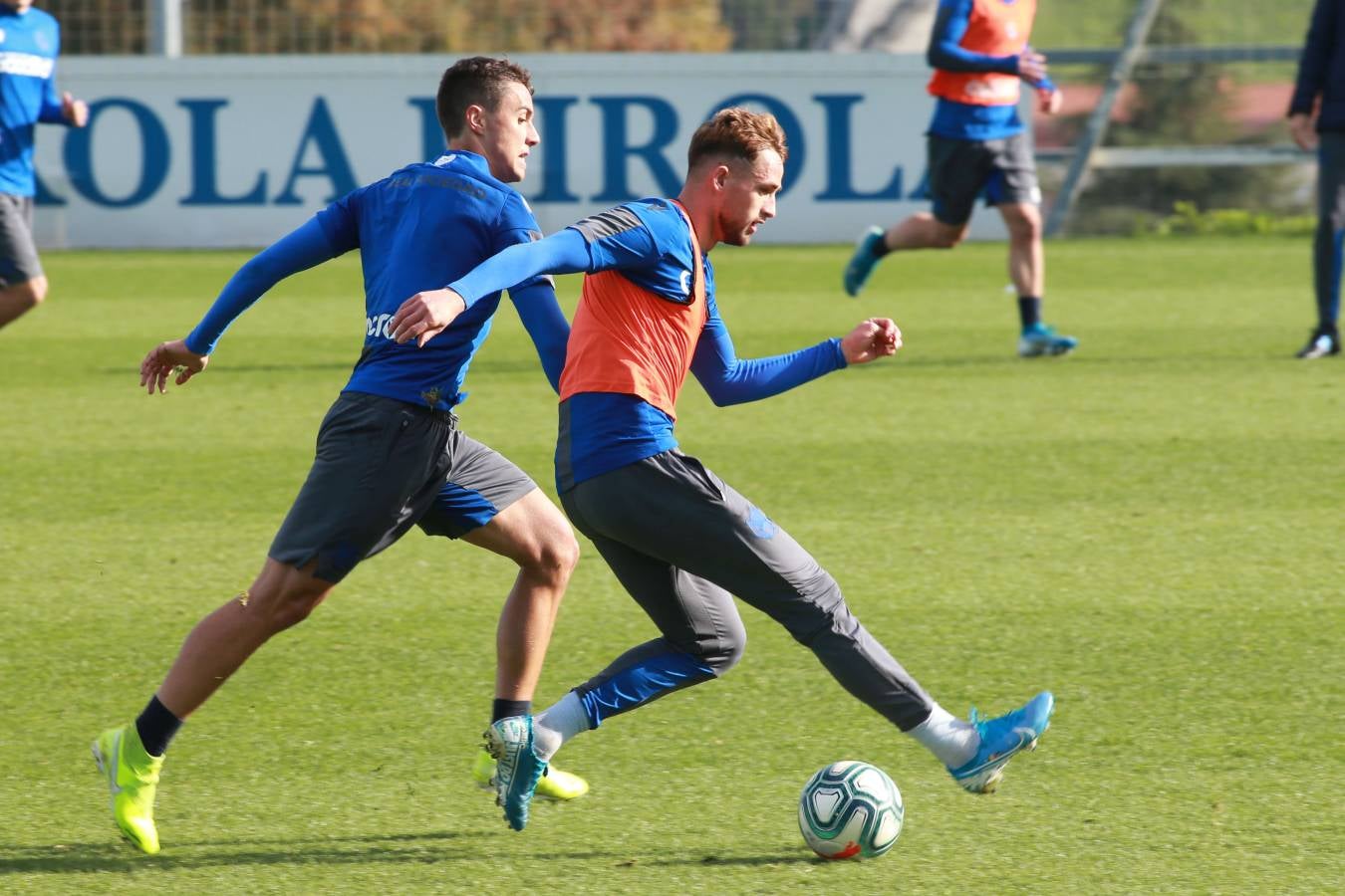 El noruego, con el tobillo derecho tocado, ha trabajado con y sin balón bajo la supervisión de uno de los preparadores físicos.