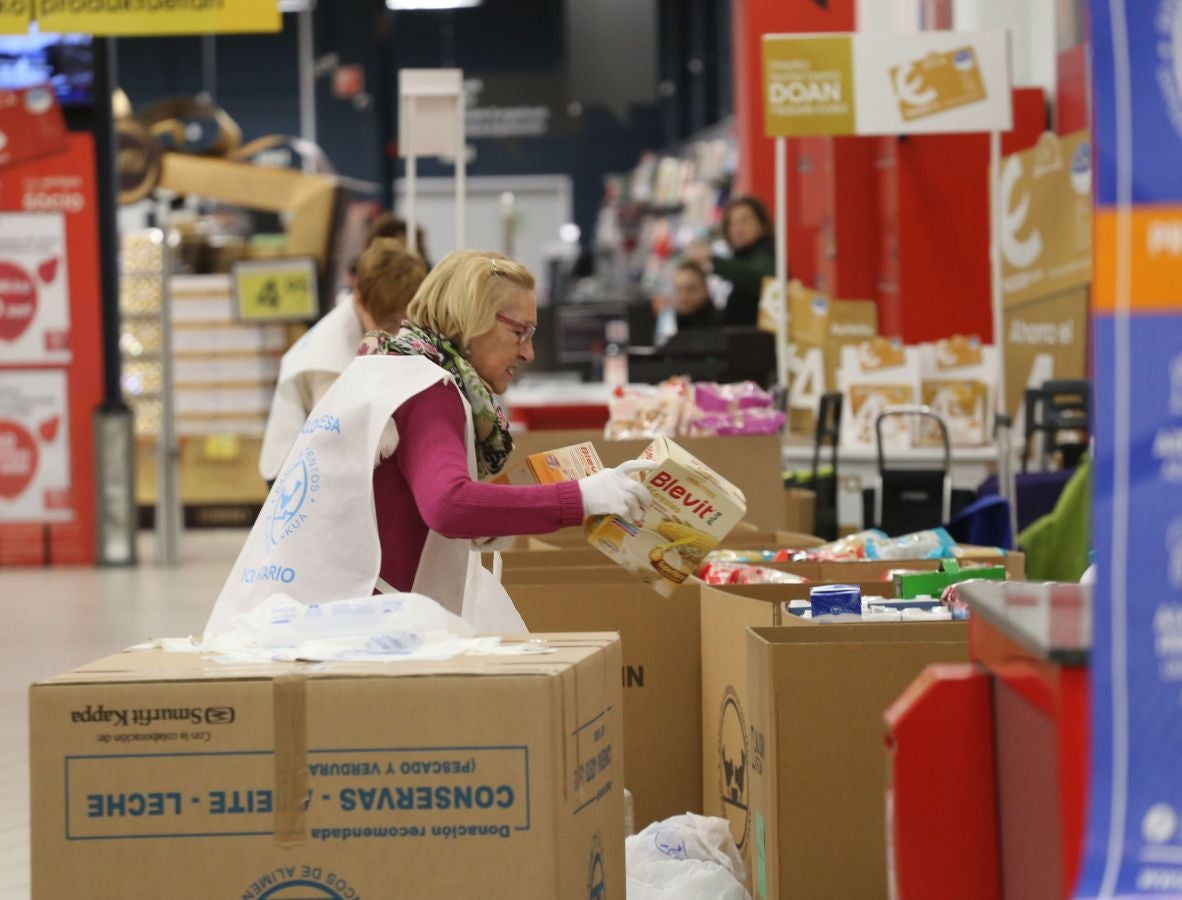 160 establecimientos se suman a la llamada del Banco de Alimentos de Gipuzkoa con el objetivo de que cada guipuzcoano done un kilo de alimentos para llegar a los 715.000