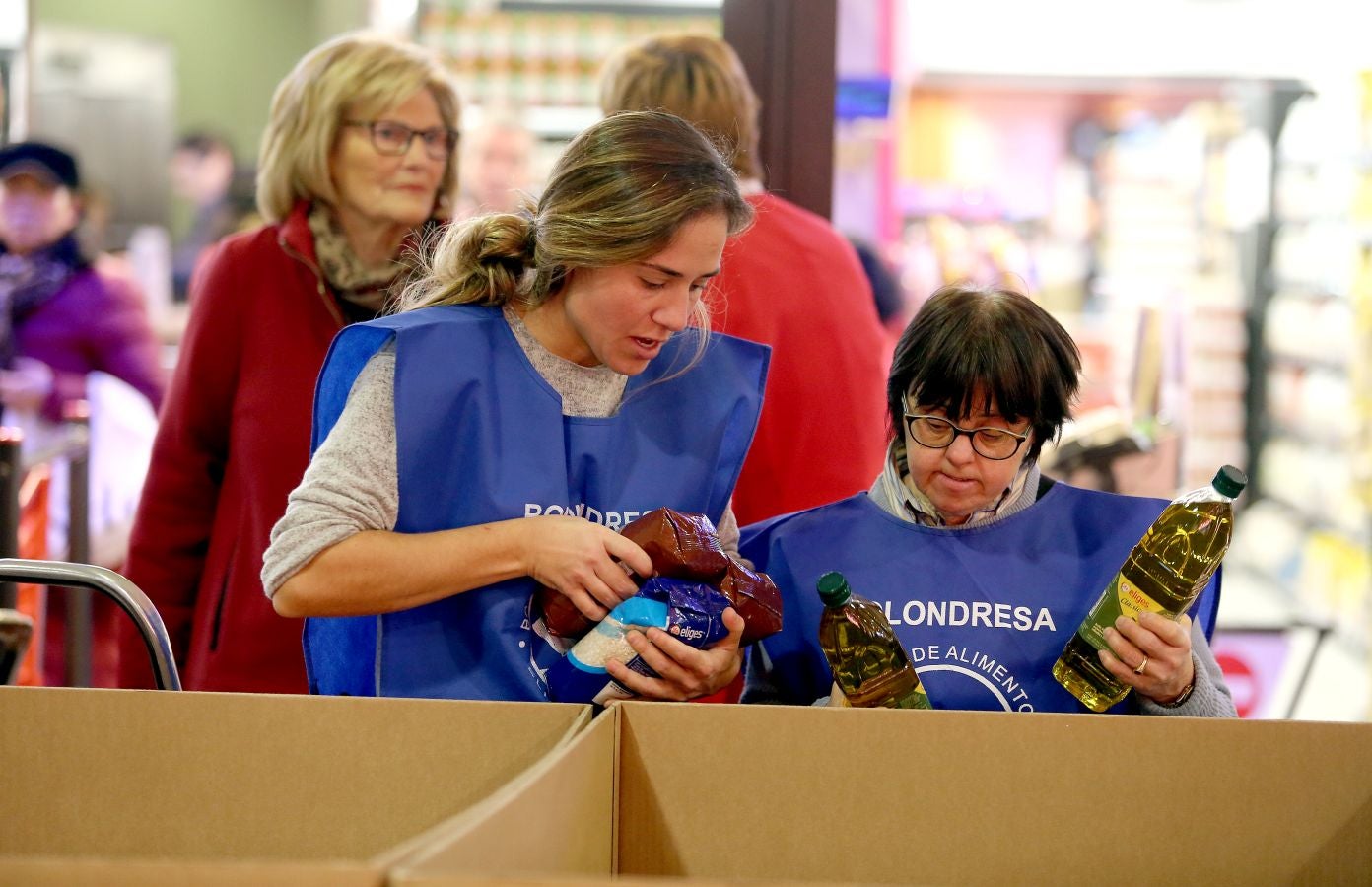 160 establecimientos se suman a la llamada del Banco de Alimentos de Gipuzkoa con el objetivo de que cada guipuzcoano done un kilo de alimentos para llegar a los 715.000