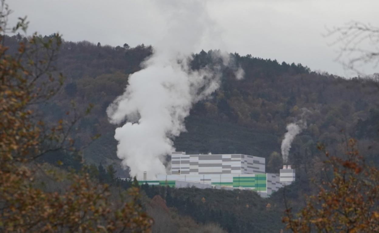 El CMG de Zubieta, en plena prueba de vapor de agua. 