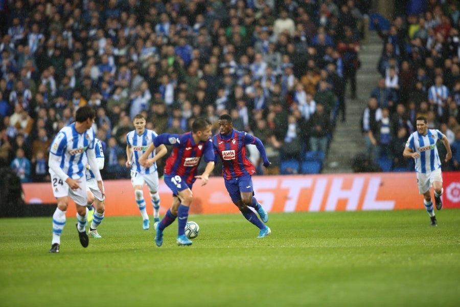 La Real Sociedad vence 4-1 al Eibar en el Reale Arena. 