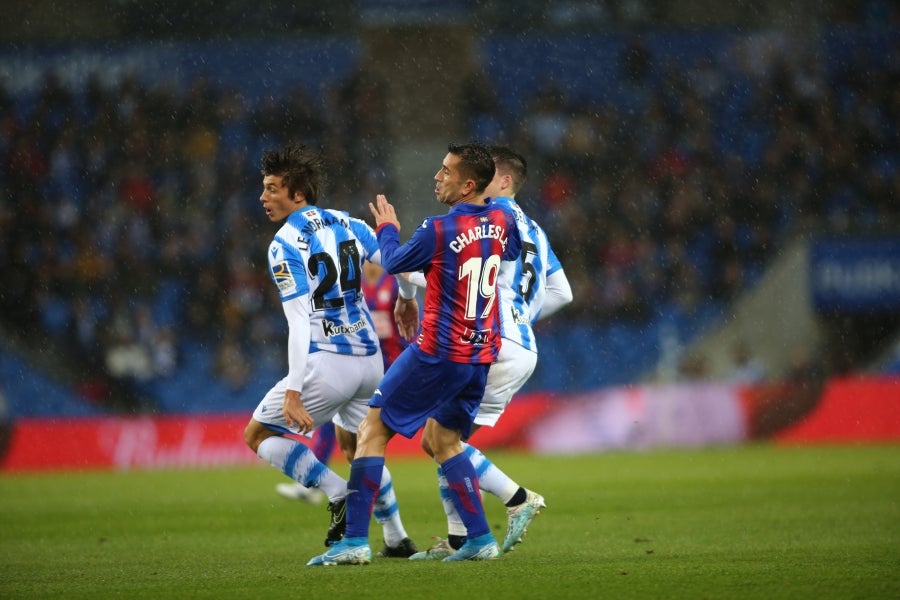 La Real Sociedad vence 4-1 al Eibar en el Reale Arena. 