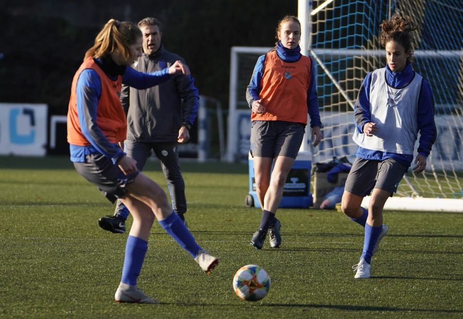 Las jugadoras de la Real Sociedad han completado en Zubieta un entrenamiento en el que han saboreado el Tambor de Oro. 