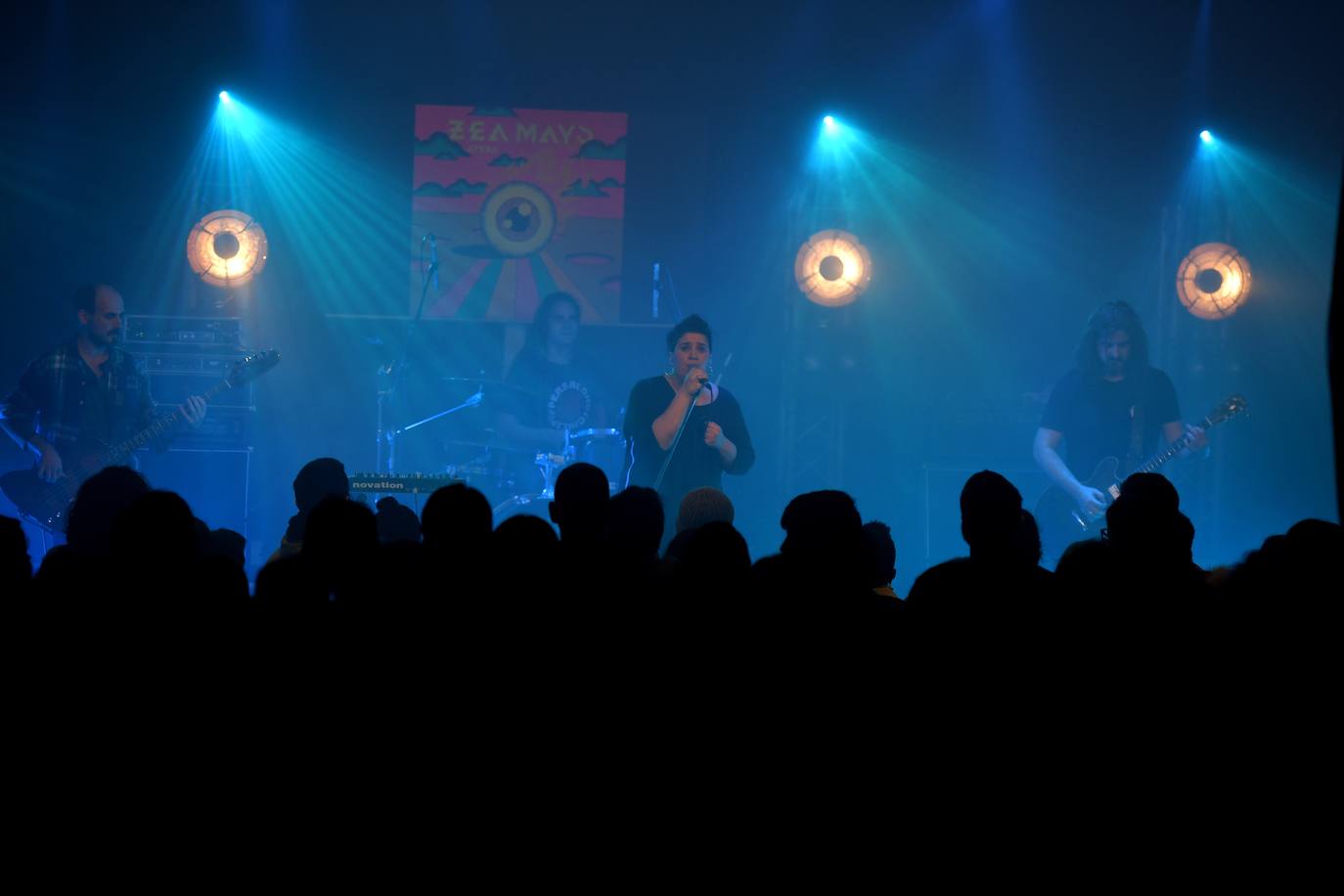 Fotos: Sormena bor-bor, Azokaren bigarren egunean