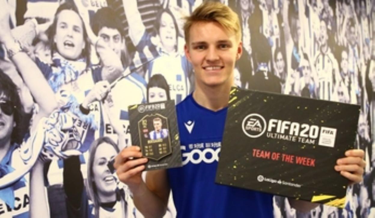 Odegaard recibe el premio del Fifa20