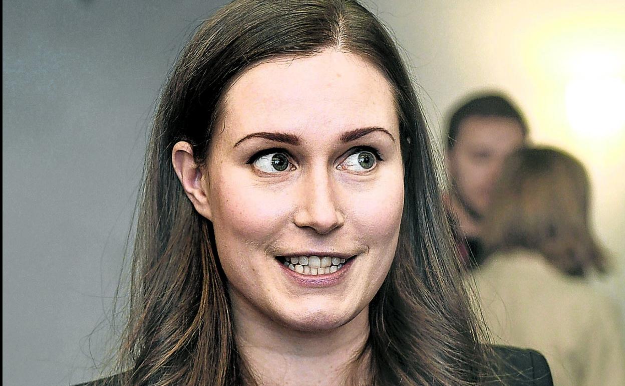 Sanna Marin, la flamante primera ministra finesa, es madre de una niña.