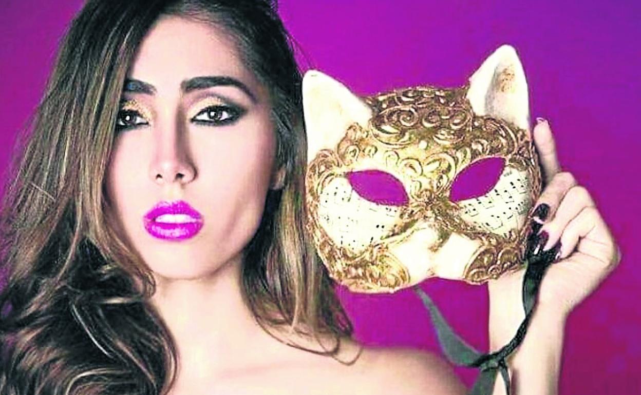 La modelo Carolina Sada sufrió una parada cardiorrespiratoria en el transcurso de una liposucción. 