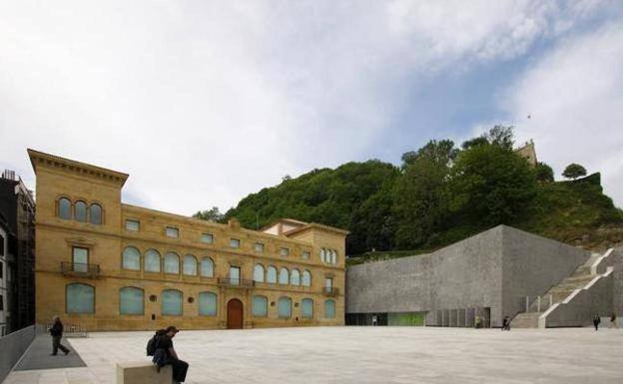Tertulia con Manuel Vilas en la iglesia de San Telmo
