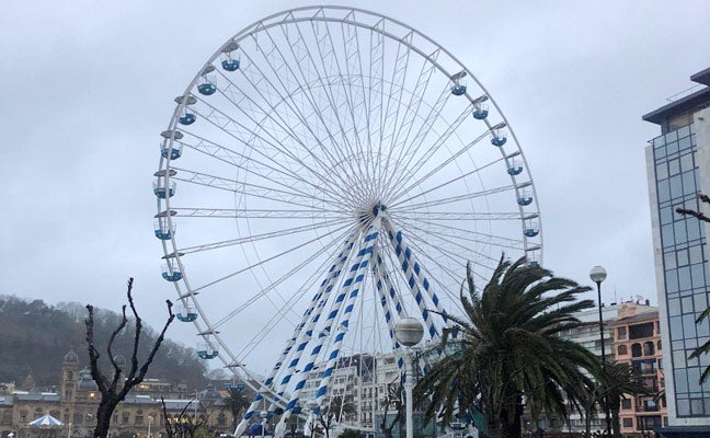 La noria de Alderdi Eder esta mañana.