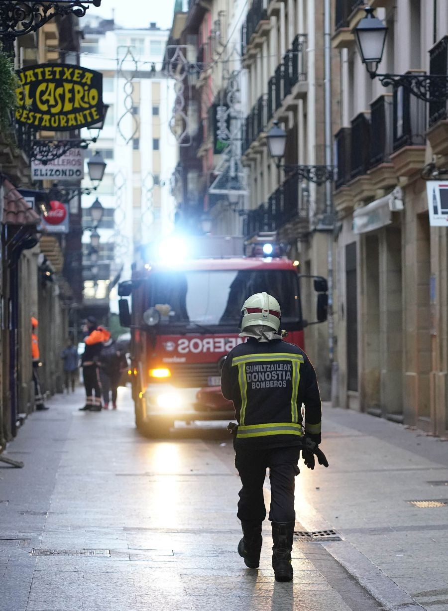 Las rachas de viento alcanzan los 135 km/ h y provocan numerosas incidencias
