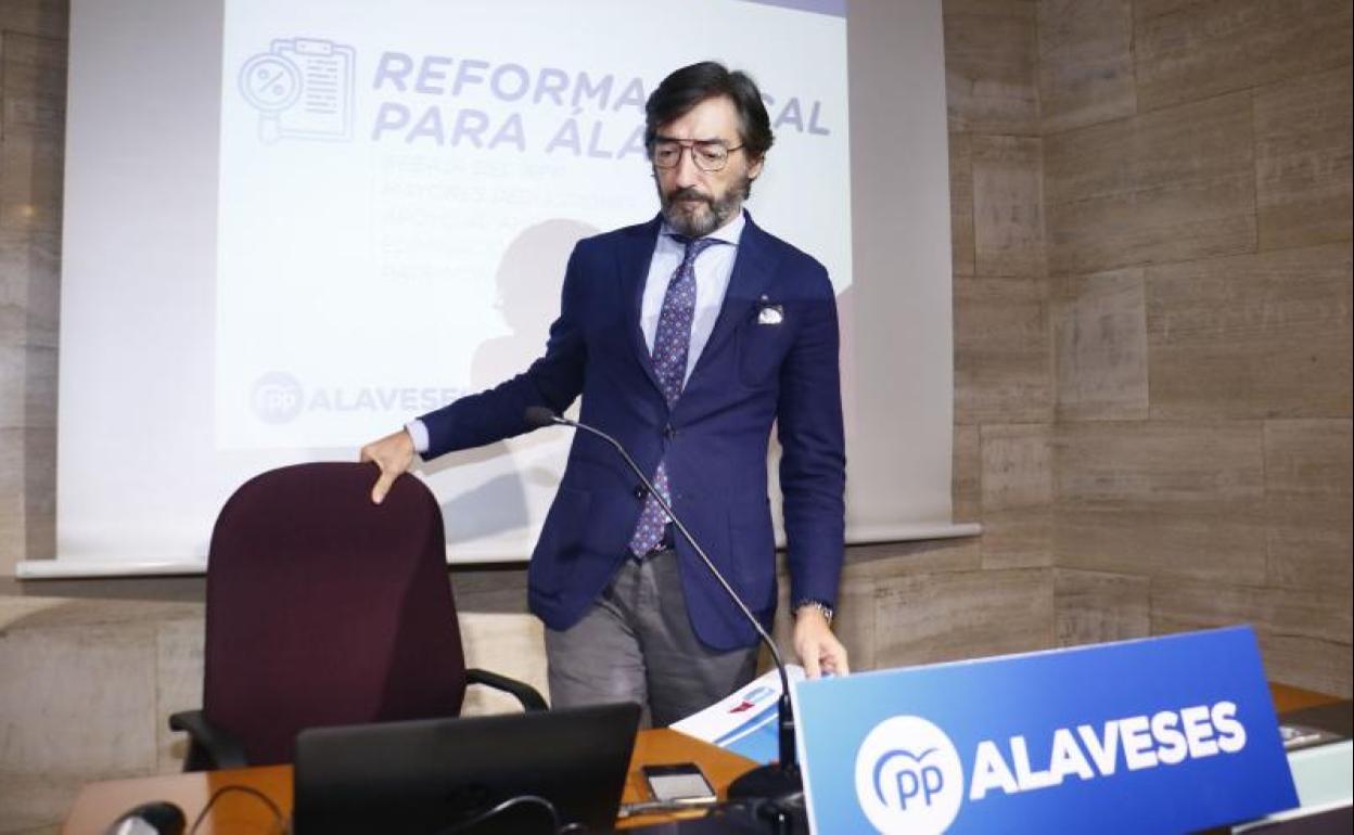 Iñaki Oyarzábal, en un acto del PP de Álava.