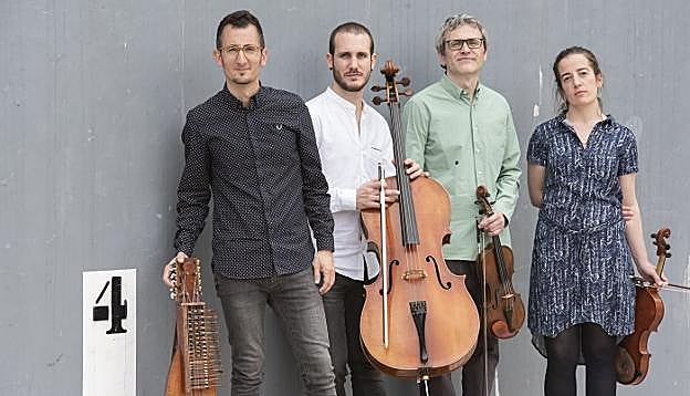 Xabier Zeberio, Juan Carmona, Francisco Herrero y Lorena Núñez conforman Alos Quartet.