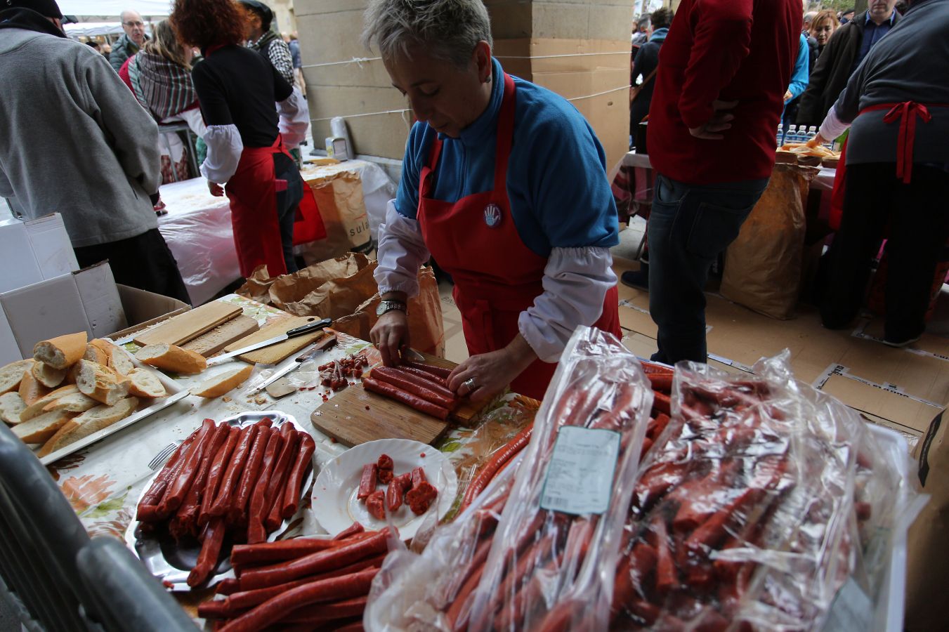 Ambiente festivo en Donostia desde bien temprano. 