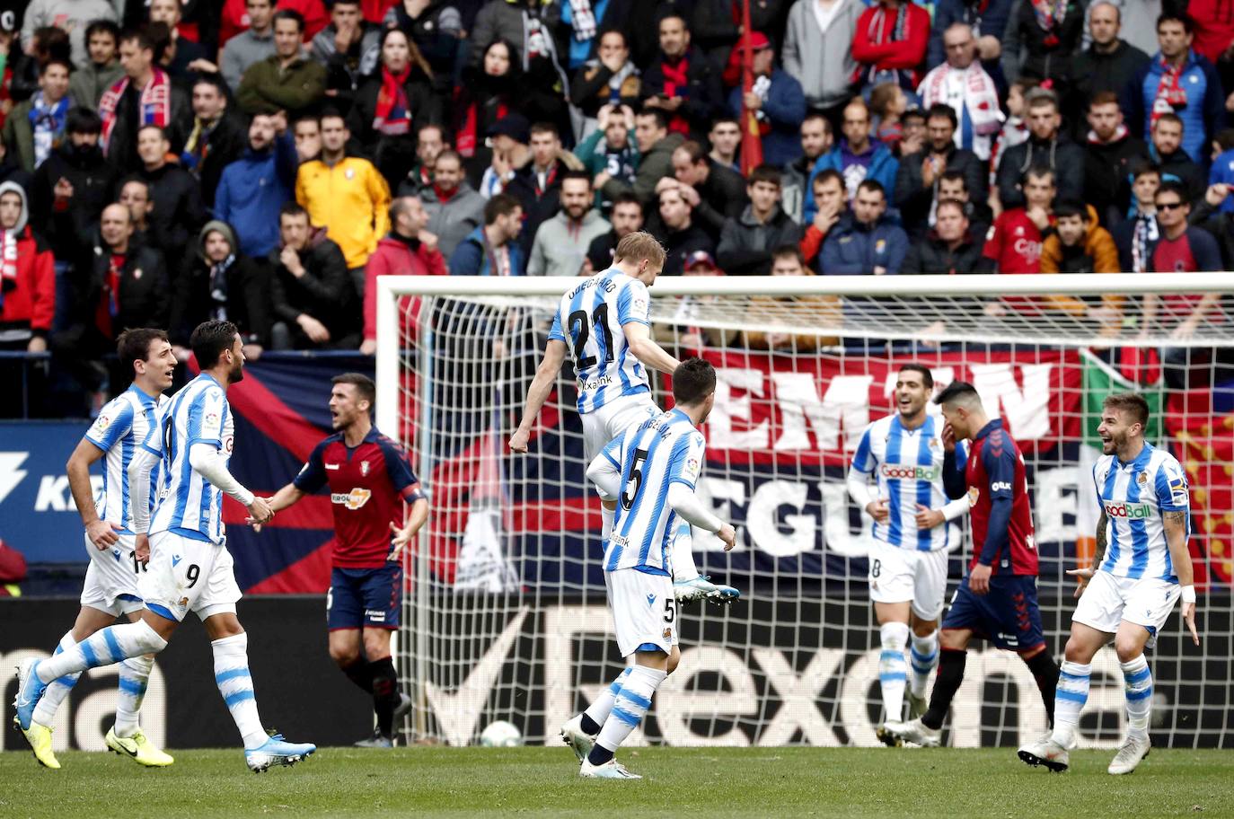 Fotos: Las mejores imágenes del Osasuna - Real Sociedad en El Sadar