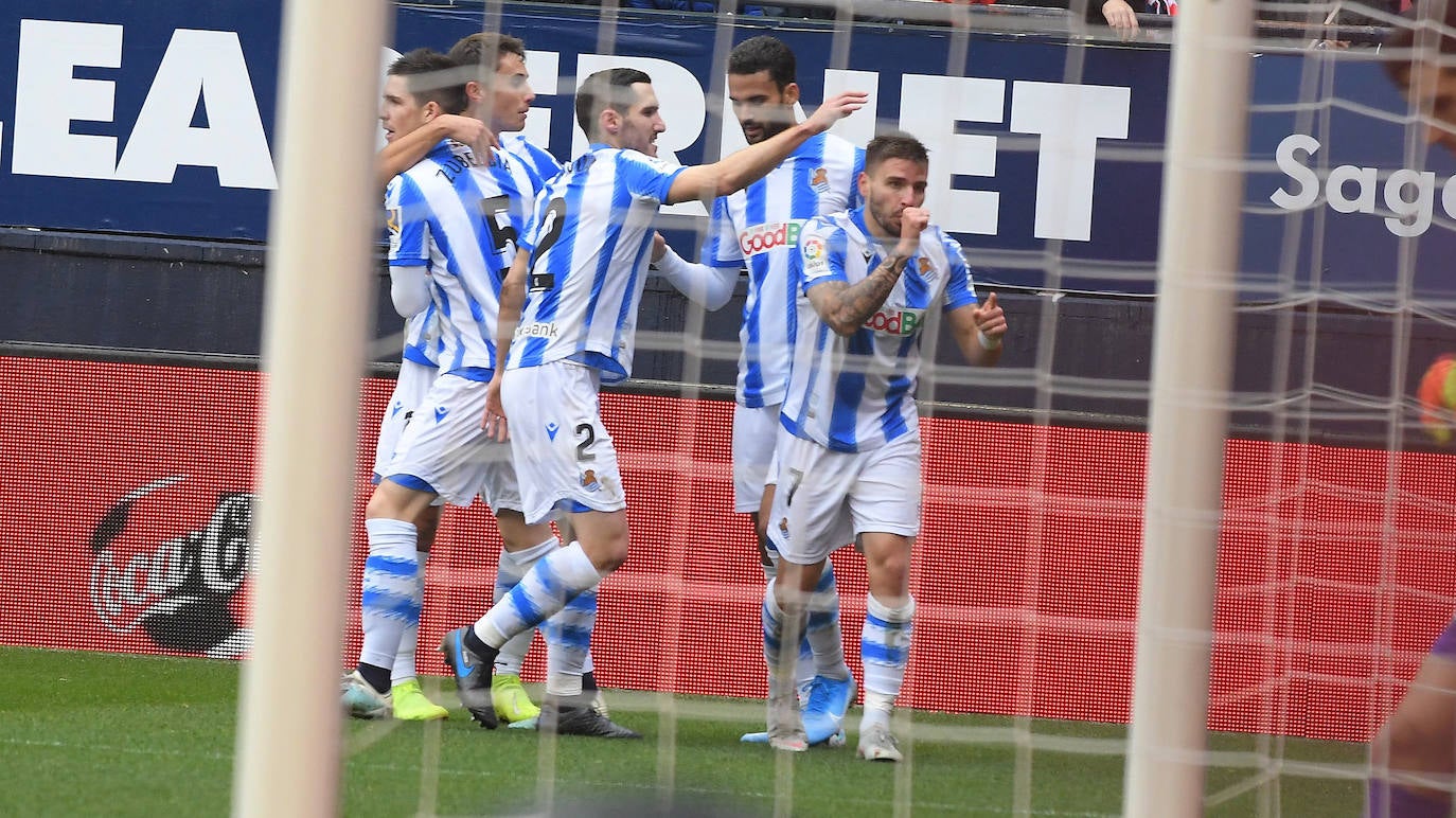 Fotos: Las mejores imágenes del Osasuna - Real Sociedad en El Sadar