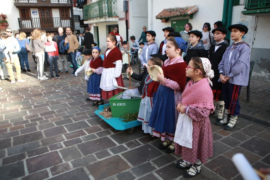 Fotos: Coros en Irun y Hondarribia