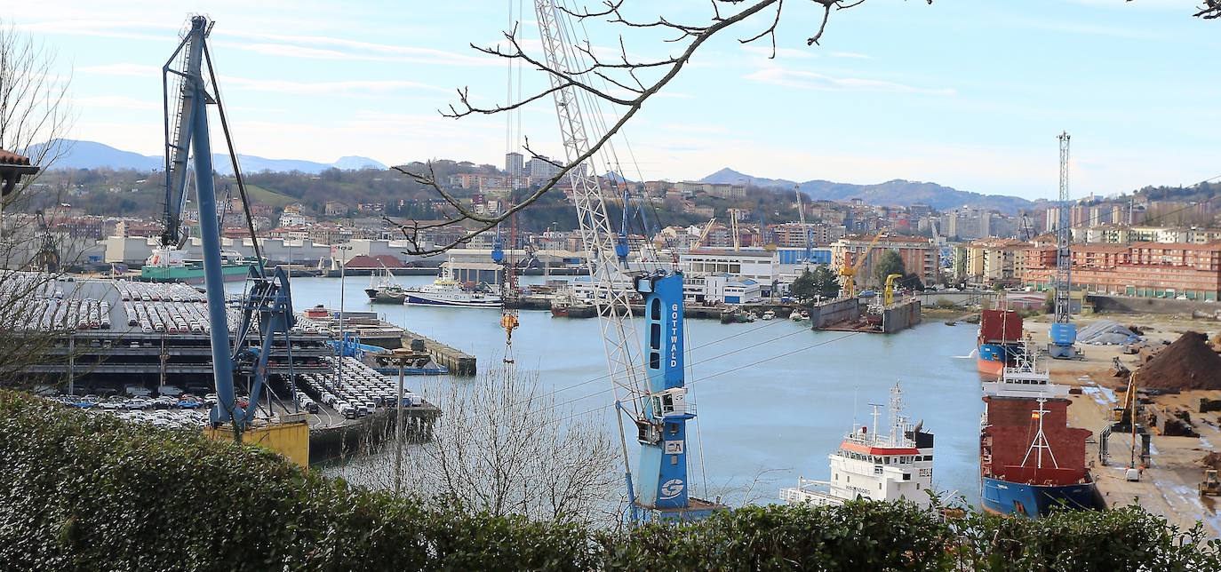 Gipuzkoa va camino de firmar un brillante expediente de exportaciones este 2019 que concluye. Hasta octubre, los últimos datos disponibles, el territorio incrementó sus ventas en el exterior un 12,7% (7.098 millones de euros), liderando el ranking vasco, frente a los retrocesos de Bizkaia y Alava. Euskadi presenta una bajada del 1,9%. 