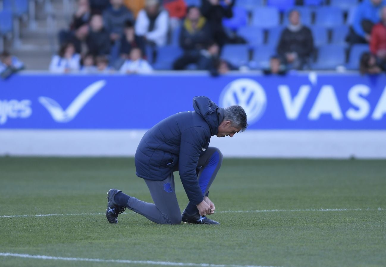 Los jugadores de la Real Sociedad han vuelto a los entrenamientos este lunes en Zubieta donde centenares de aficionados se han acercado a seguir la sesión de preparación