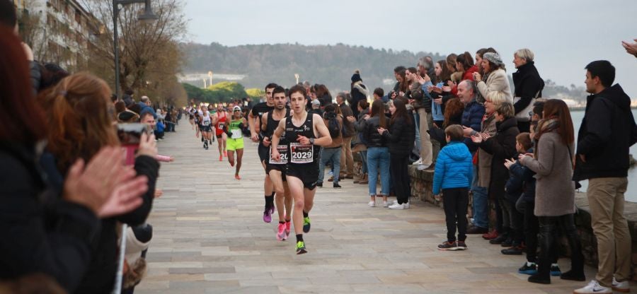 La décima edición de la San Silvestre Solidaria Sport Mundi se ha celebrado en un inmejorable ambiente festivo. Los beneficios obtenidos irán destinados a la ONG DOA, vinculada al sector sanitario que trabaja en Bolivia y Guatemala.
