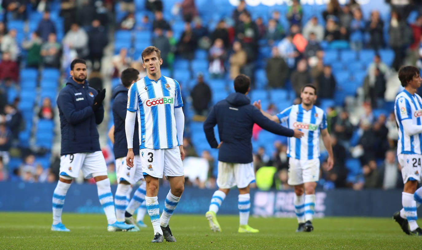 Willian José ha adelantado a la Real en el marcador al descanso, pero el Villarreal ha remontado con los goles de Trigueros de penalti, y Cazorla tras la revisión del VAR
