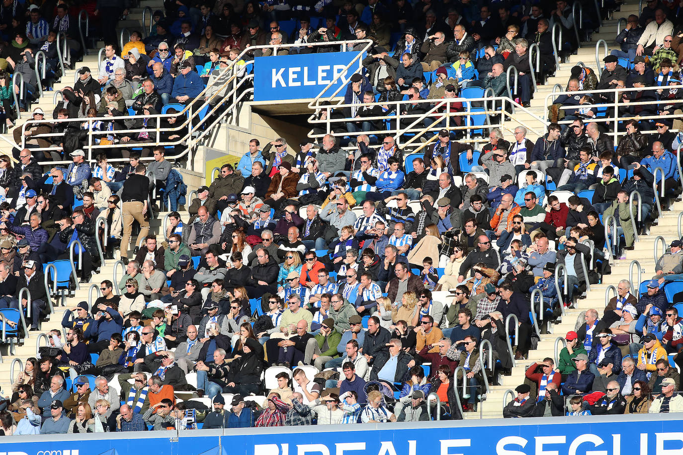 Willian José ha adelantado a la Real en el marcador al descanso, pero el Villarreal ha remontado con los goles de Trigueros de penalti, y Cazorla tras la revisión del VAR
