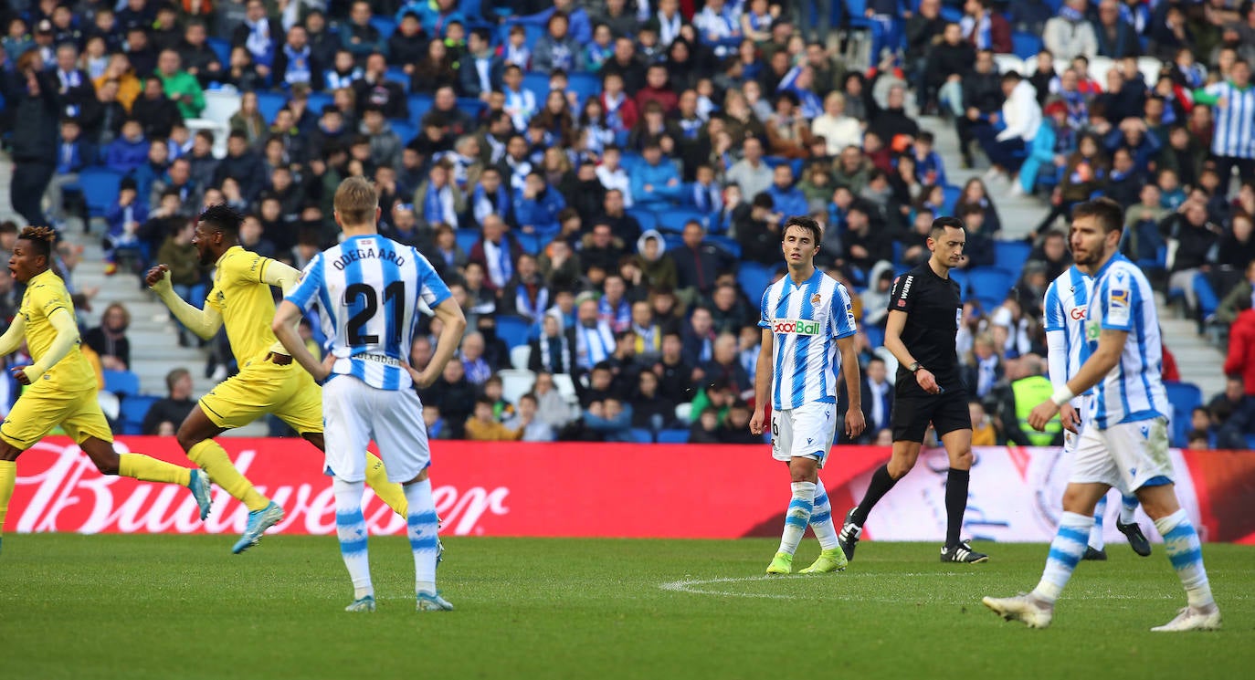 Willian José ha adelantado a la Real en el marcador al descanso, pero el Villarreal ha remontado con los goles de Trigueros de penalti, y Cazorla tras la revisión del VAR