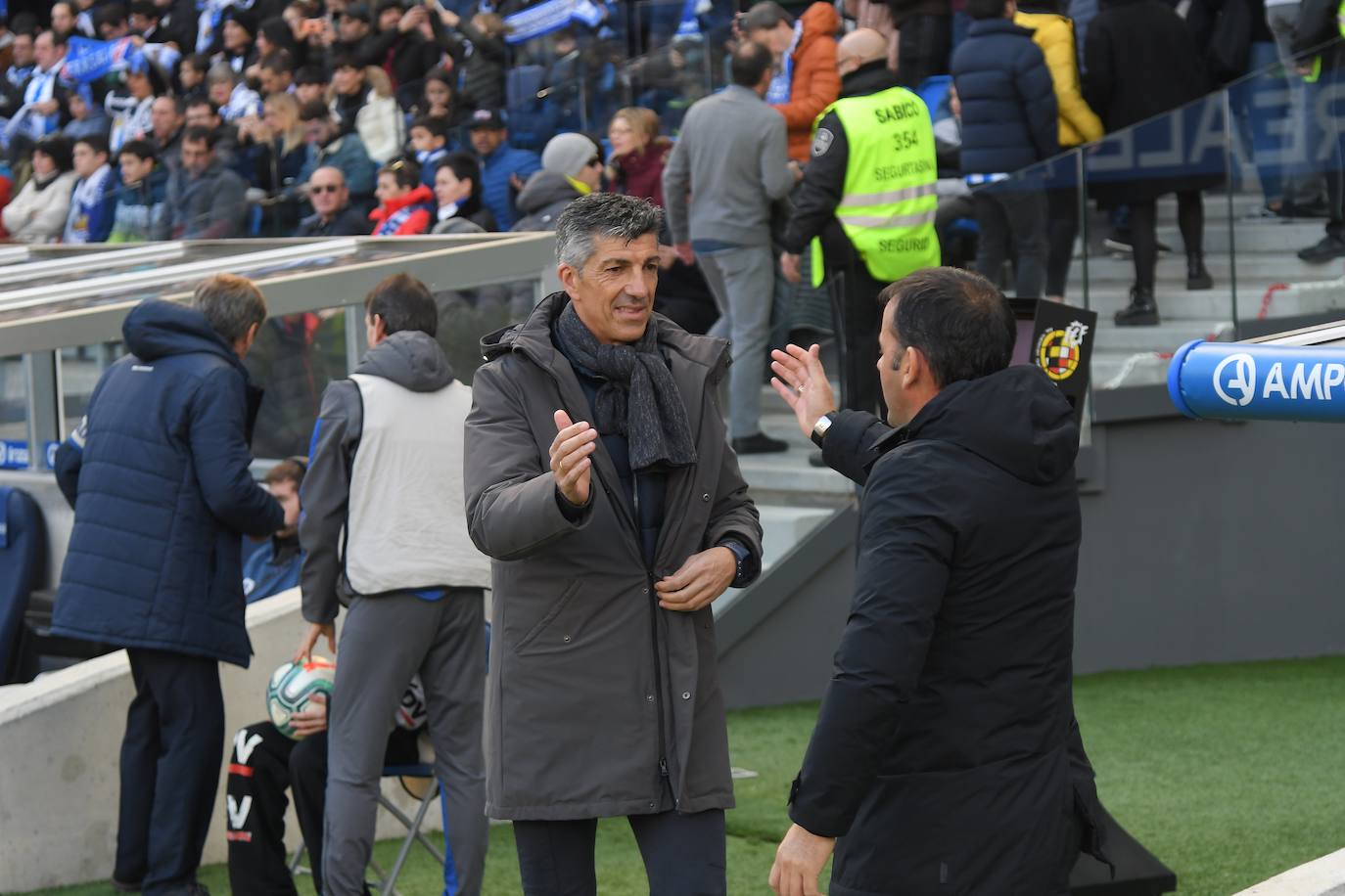 Willian José ha adelantado a la Real en el marcador al descanso, pero el Villarreal ha remontado con los goles de Trigueros de penalti, y Cazorla tras la revisión del VAR