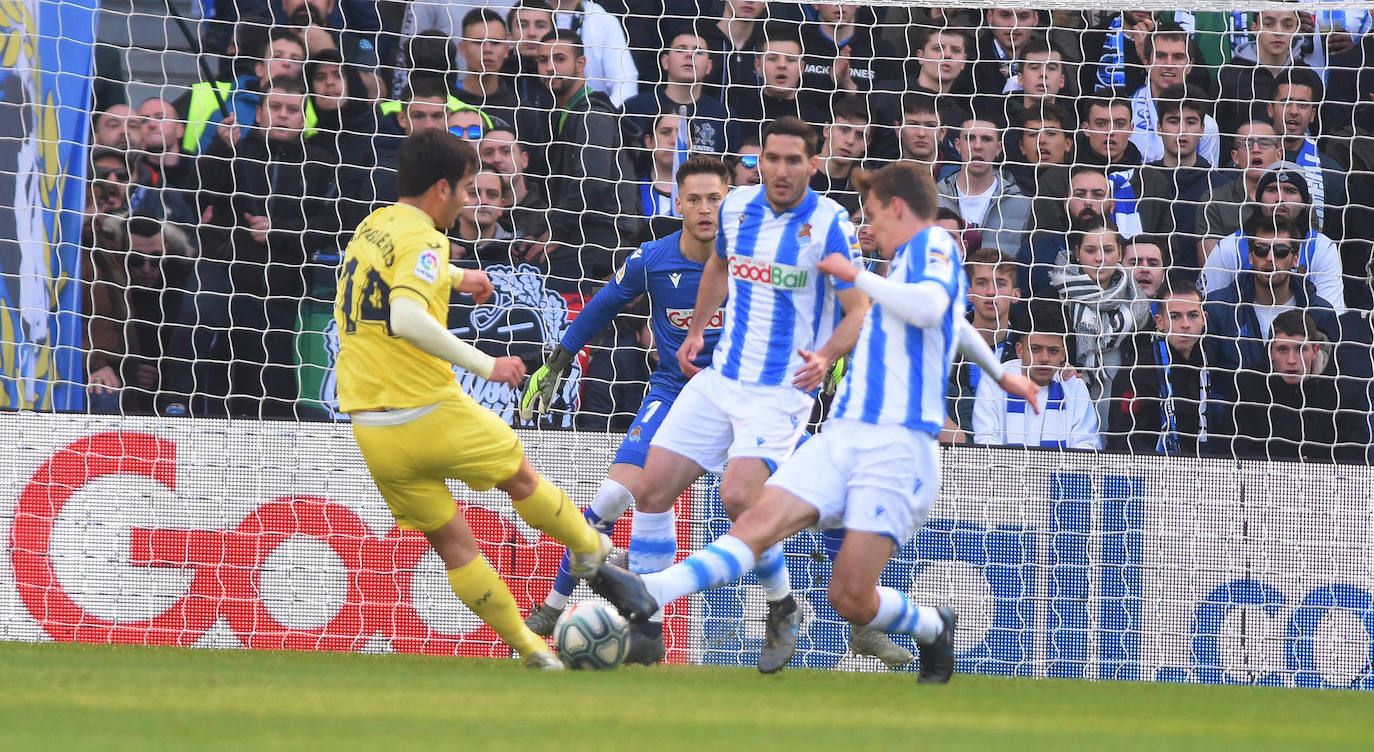 Willian José ha adelantado a la Real en el marcador al descanso, pero el Villarreal ha remontado con los goles de Trigueros de penalti, y Cazorla tras la revisión del VAR