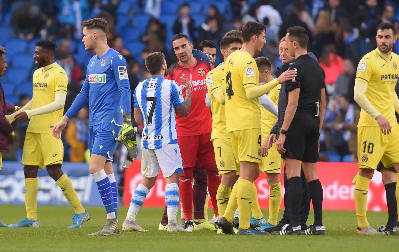 Willian José ha adelantado a la Real en el marcador al descanso, pero el Villarreal ha remontado con los goles de Trigueros de penalti, y Cazorla tras la revisión del VAR