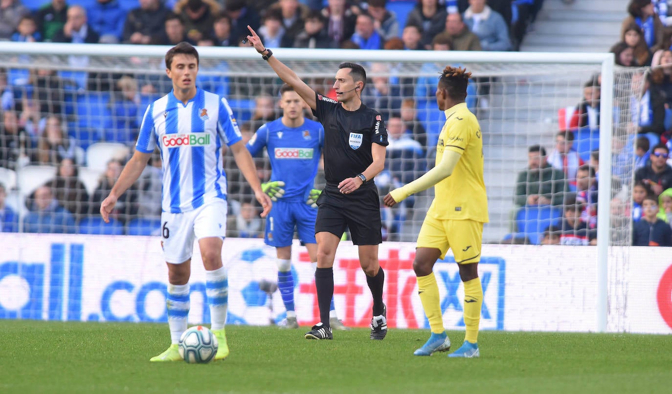 Willian José ha adelantado a la Real en el marcador al descanso, pero el Villarreal ha remontado con los goles de Trigueros de penalti, y Cazorla tras la revisión del VAR