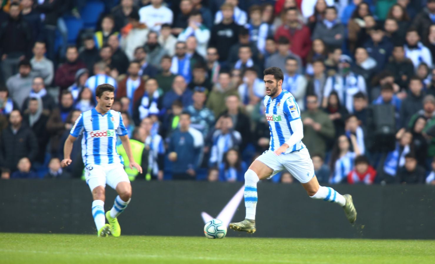 Willian José ha adelantado a la Real al descanso, pero el Villarreal ha remontado en la segunda parte con los goles de Trigueros de penalti y Cazorla tras la revisión del VAR