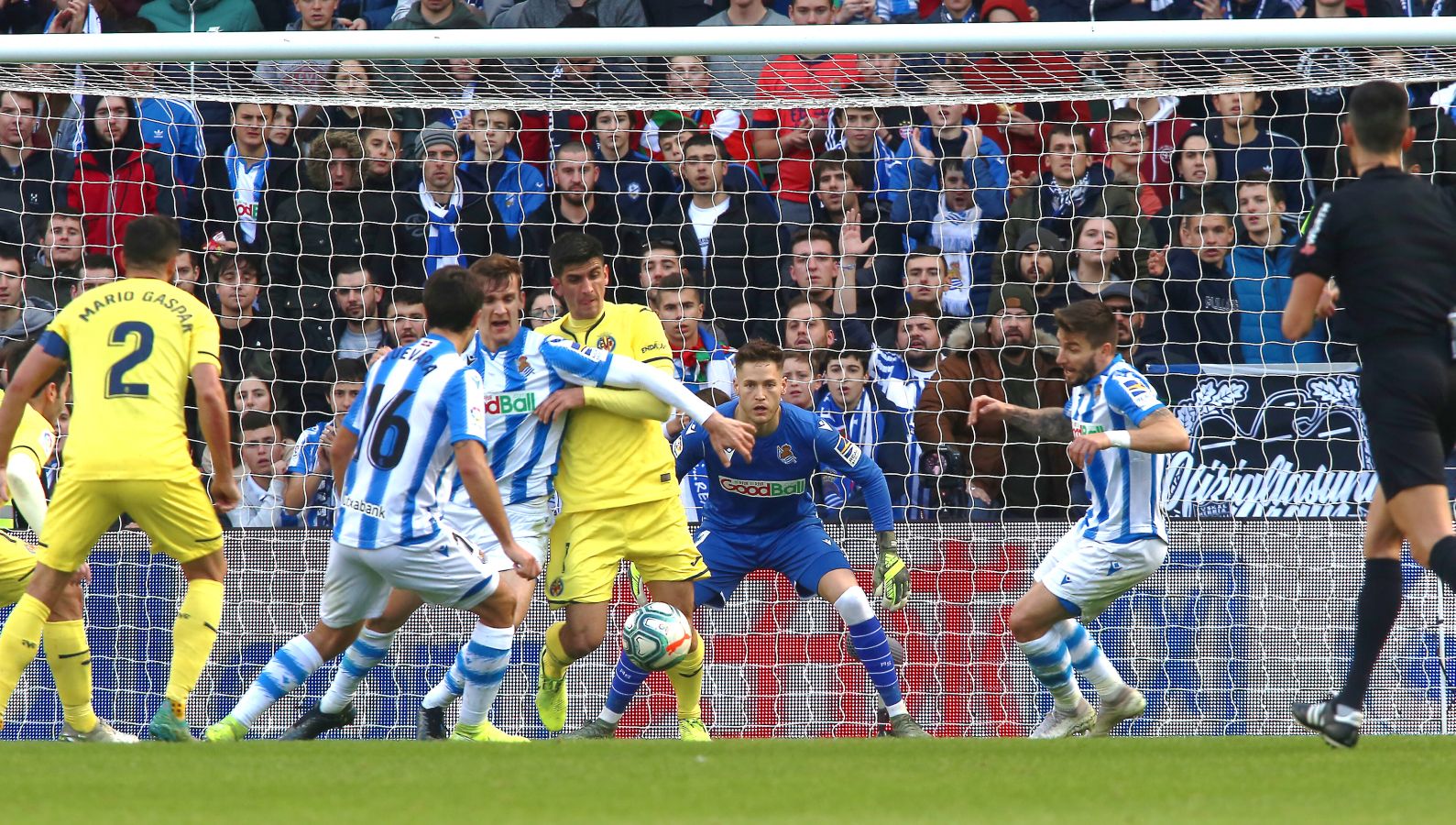 Willian José ha adelantado a la Real al descanso, pero el Villarreal ha remontado en la segunda parte con los goles de Trigueros de penalti y Cazorla tras la revisión del VAR
