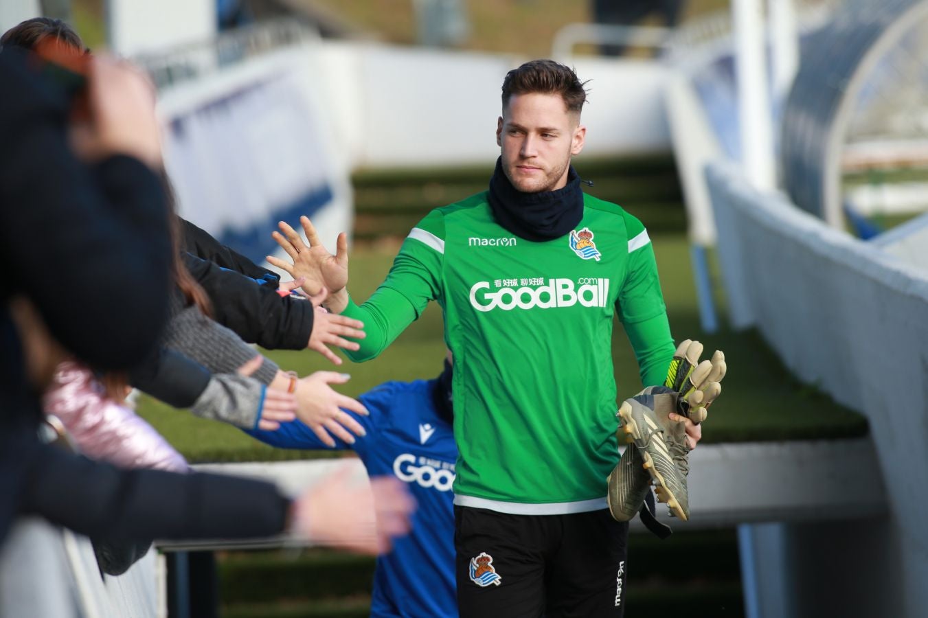 Merino y Odegaard no han entrenado junto al resto del grupo, y Zaldua, Llorente, Guevara, Portu, Willian José y Oyarzabal se han retirado a los veinte minutos de la sesión