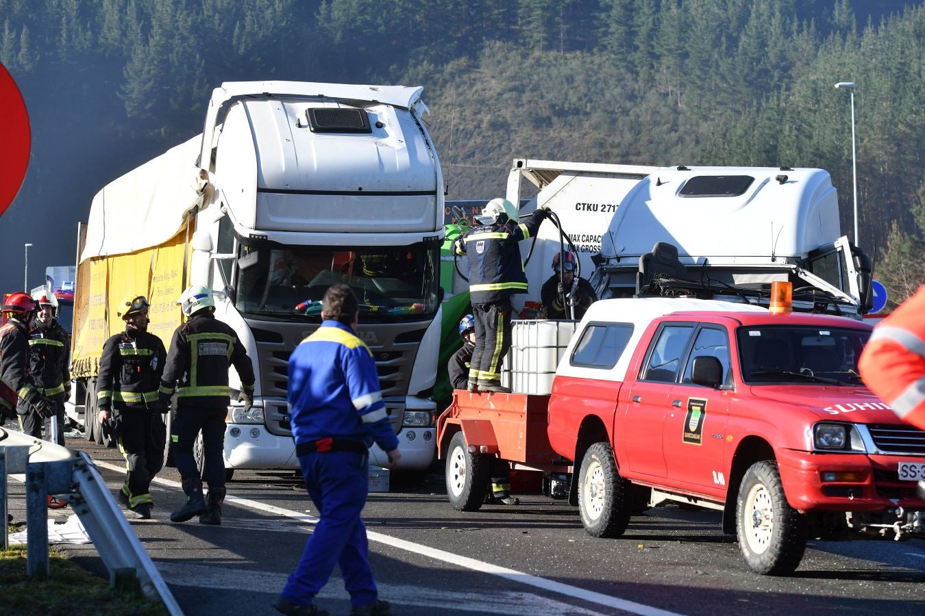 Como consecuencia del accidente, diez personas han resultado heridas, dos de ellas en estado muy grave