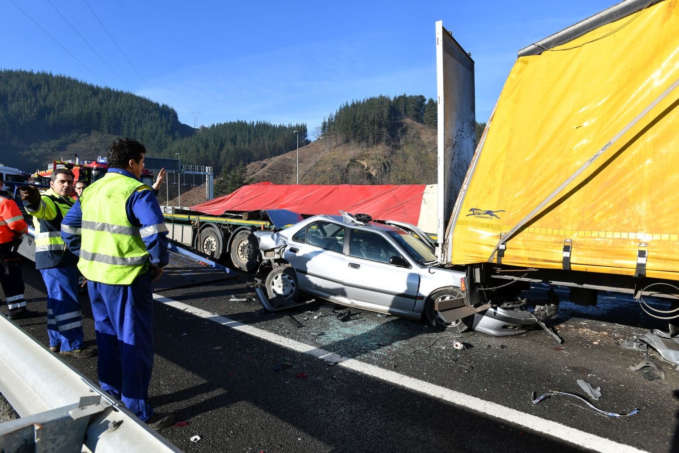 Como consecuencia del accidente, diez personas han resultado heridas, dos de ellas en estado muy grave