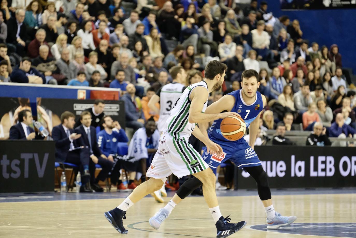 El Delteco Gipuzkoa Basket estrenó este viernes el año en San Sebastián con una victoria ante el Cáceres (72-64).