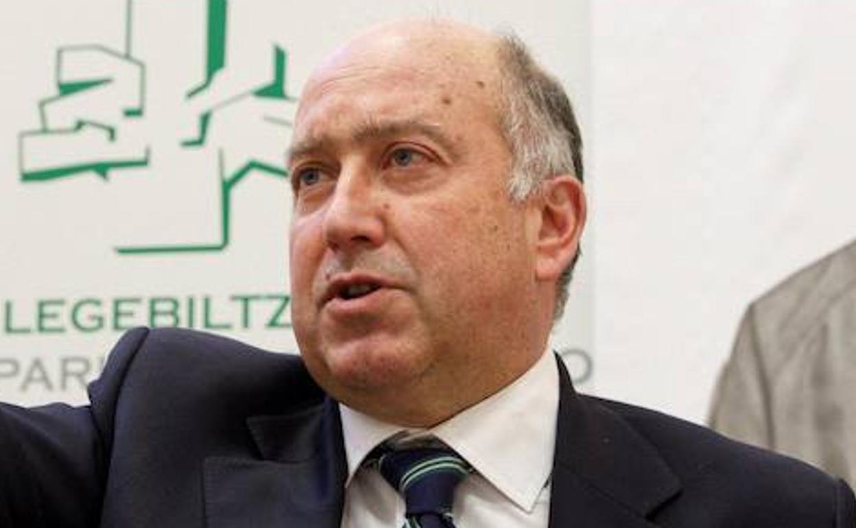 Carmelo Barrio asume la portavocía del PP en el Parlamento Vasco tras la marcha de Sémper