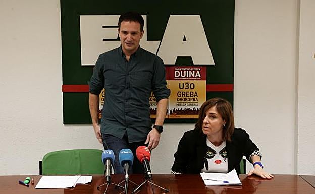 Mitxel Lakuntza y Maricruz Elkoro, ayer en Donostia