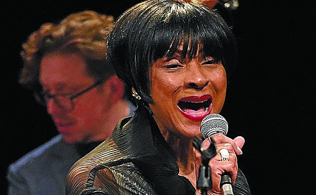 Mary Stallings ayer en la sala Club del Victoria Eugenia. 