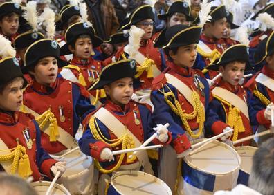 Imagen secundaria 1 - Medio siglo con el tambor en Santa María