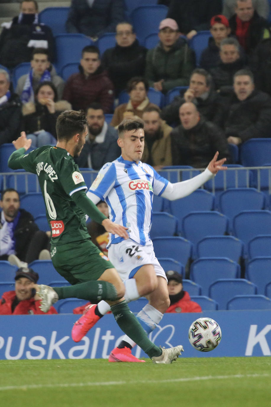 Buen ambiente en la eliminatoria copera que ha enfrentado a los realistas contra el Espanyol