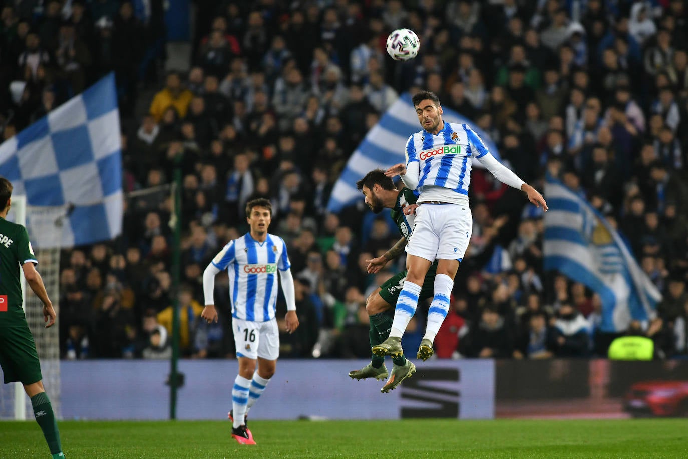 Buen ambiente en la eliminatoria copera que ha enfrentado a los realistas contra el Espanyol