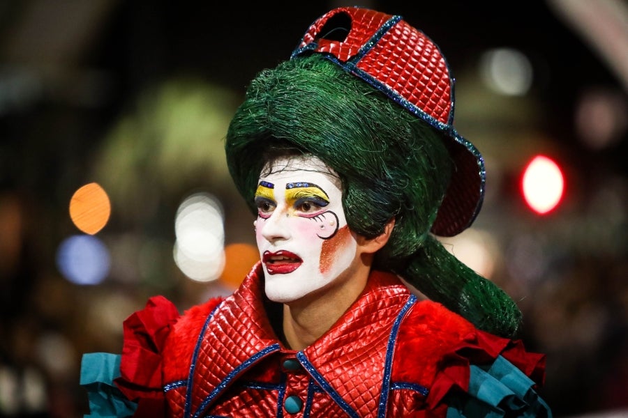 Uruguay da comienzo al que es considerado el Carnaval más largo del mundo. Durante tres meses los vecinos de Montevideo saldrán a las calles para ambientar la ciudad de luz, color y música.