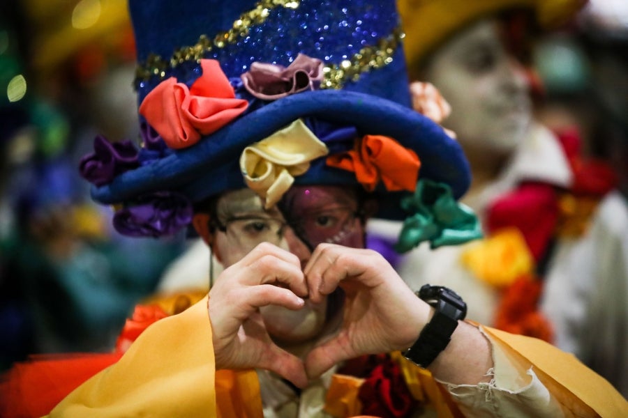 Uruguay da comienzo al que es considerado el Carnaval más largo del mundo. Durante tres meses los vecinos de Montevideo saldrán a las calles para ambientar la ciudad de luz, color y música.