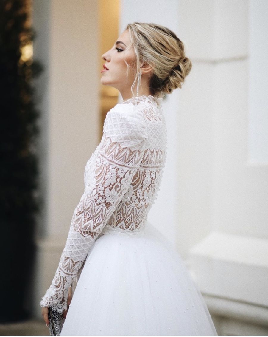 Carla Hinojosa deslumbró con este modelo en blanco con falda de tul. Un diseño de Inmaculada García