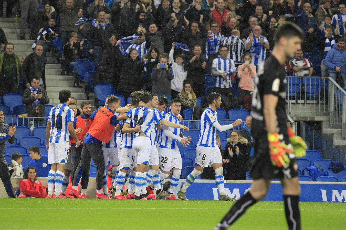 La Real Sociedad sigue soñando con la Copa tras eliminar a Osasuna. Los txuri-urdin estarán en el bombo de cuartos