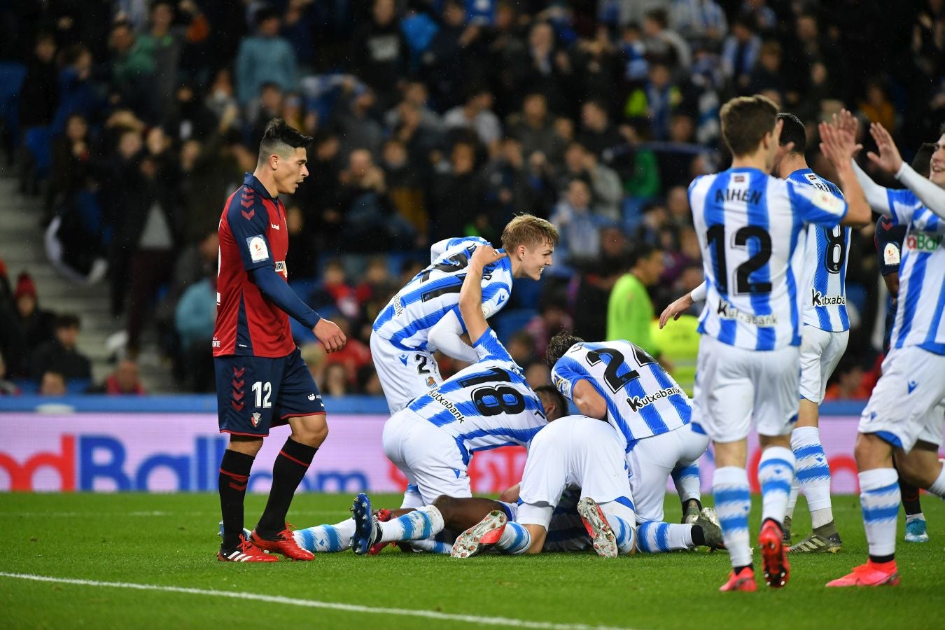 La Real Sociedad sigue soñando con la Copa tras eliminar a Osasuna. Los txuri-urdin estarán en el bombo de cuartos